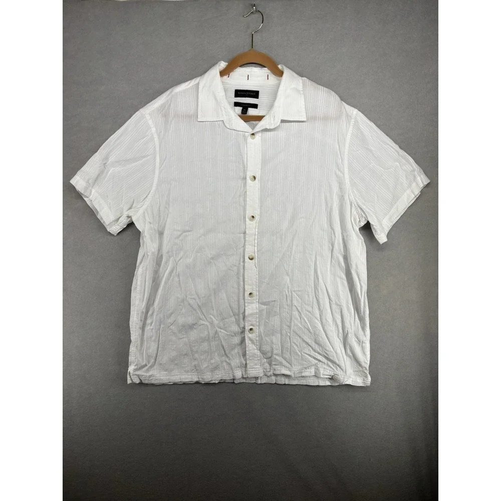 Banana Republic striped short‎ sleeved button down Men's XL Standard Fit